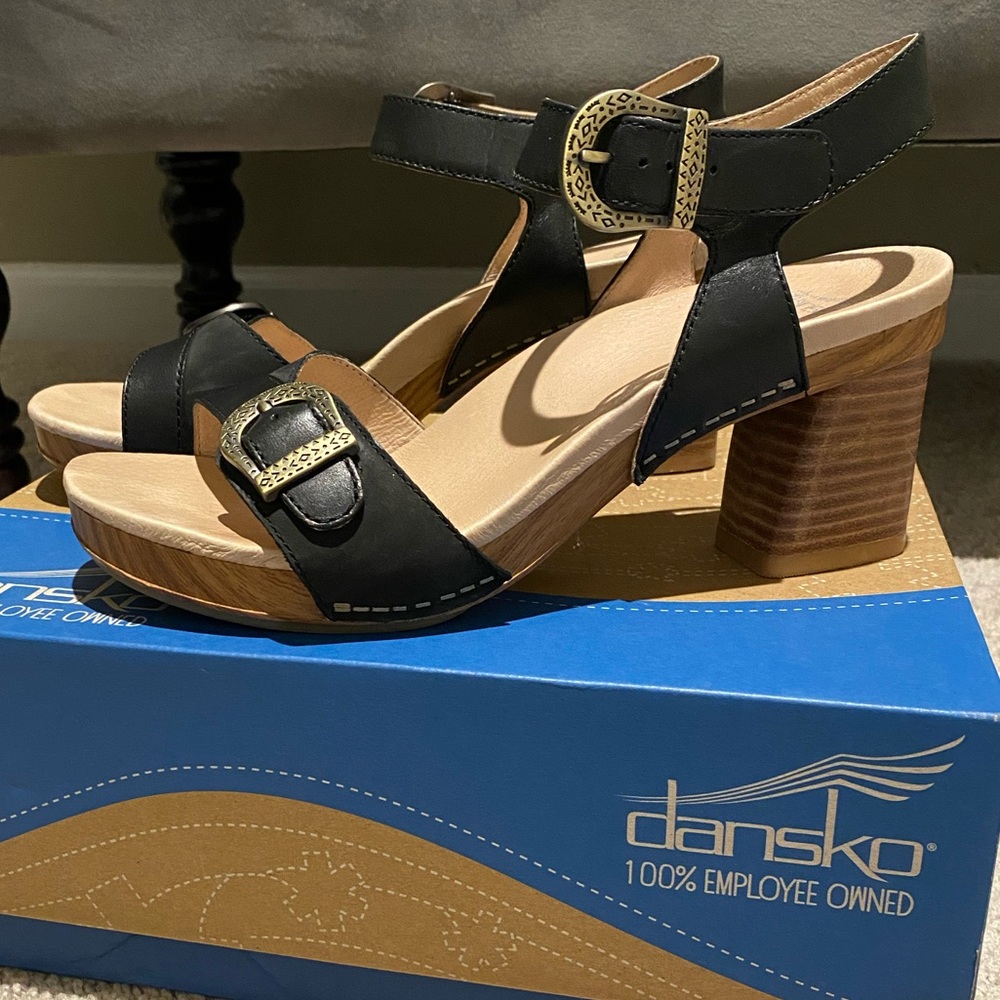 Dansko Shoes - Like New!